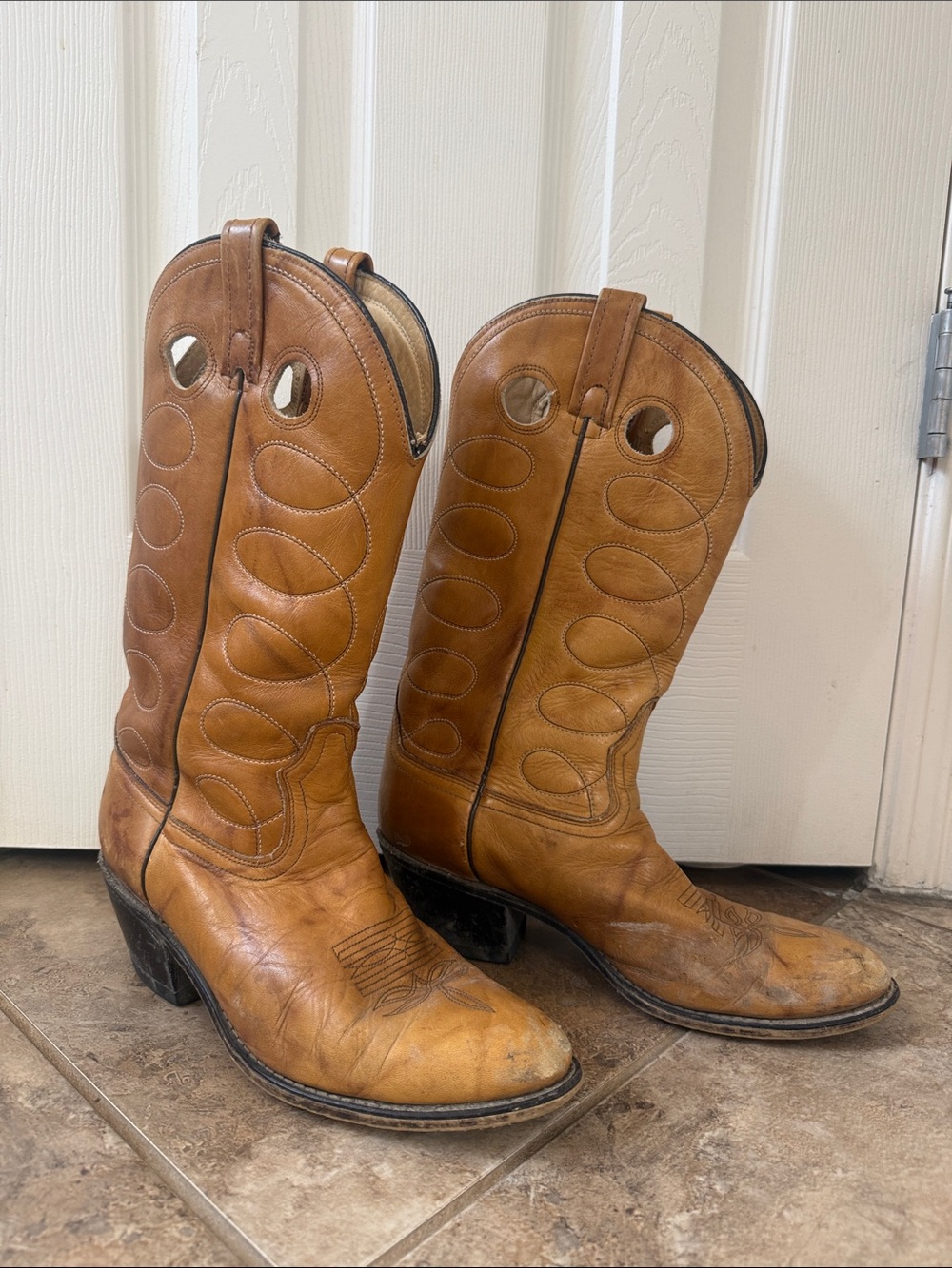 Men's Vintage Leather Acme Tan Dingo Punchy Western Boots, Mens Sz. 9.5 D